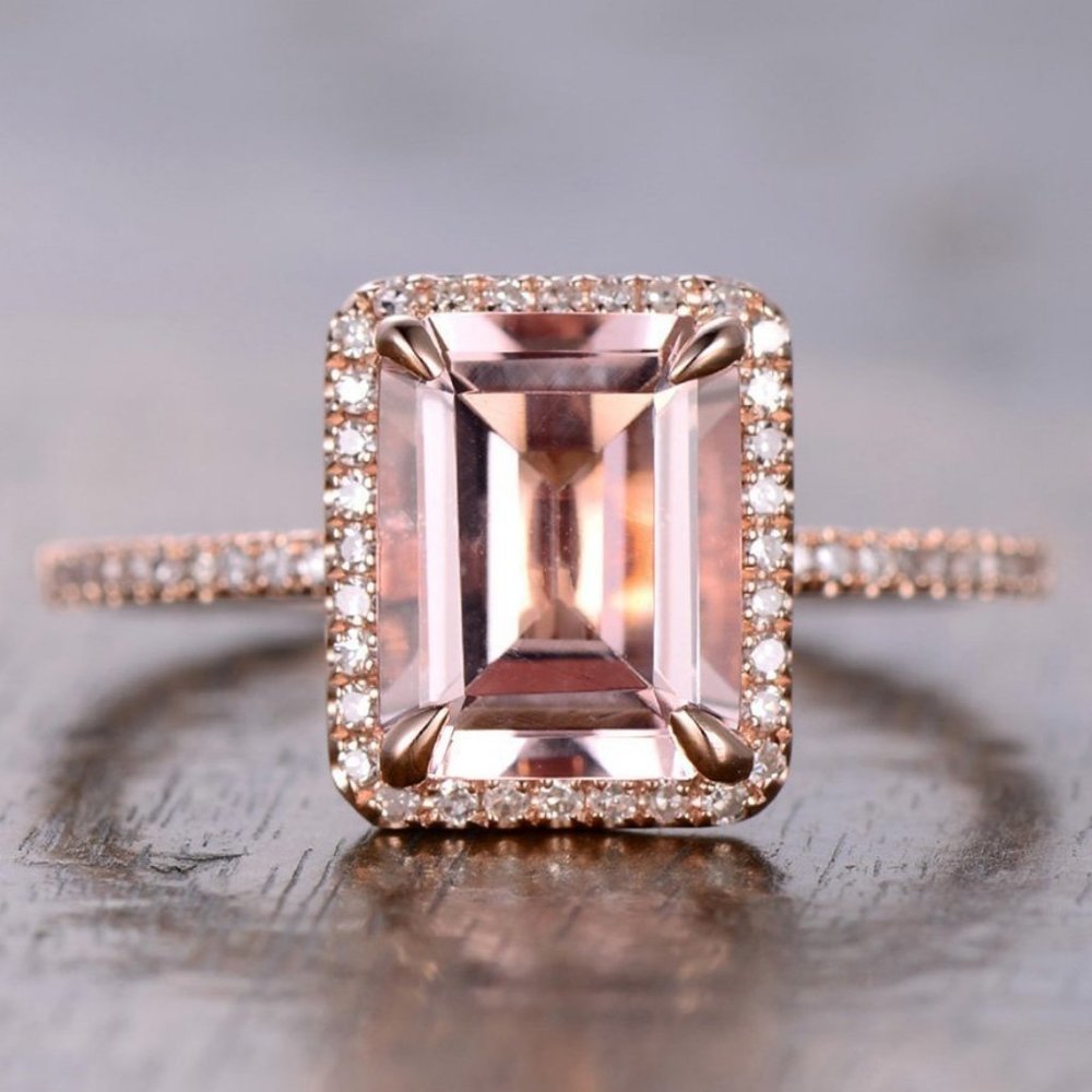 *NEW 18K Rose Gold Morganite Halo Diamond Ring